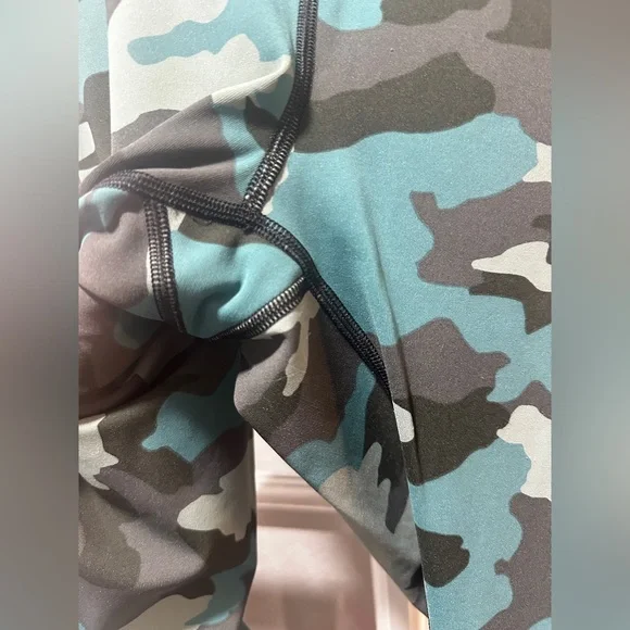 Lululemon Wunder Under High-Rise Tight Heritage 365 - Picture 6 of 8